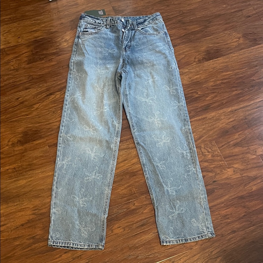 Bow jeans